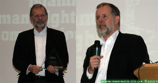 Bob Lambert receiving an award from the Islamic Human Rights Commission, 2007