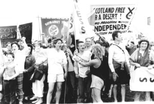 Protest against Torness nuclear power station. (Pic: Sottish Campaign to Resist the Atomic Menace/Friends of the Earth Scotland)